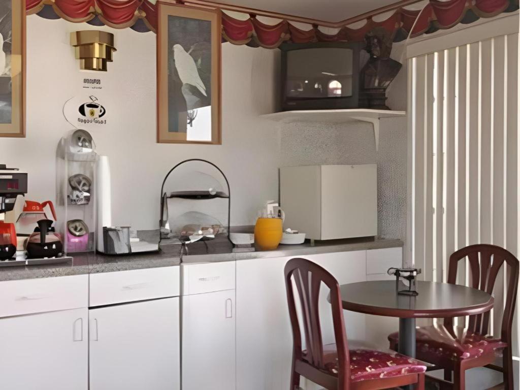 Express Inn Katy Extérieur photo
